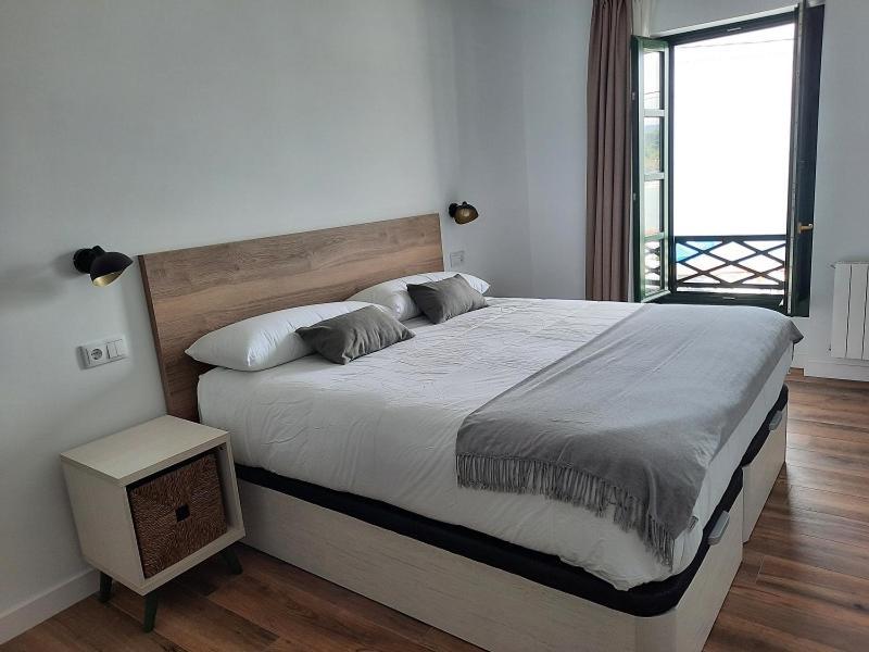 Apartamentos El Muelle Comillas Eksteriør bilde